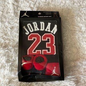 NIB Nike AIR JORDAN Baby Gift Set 3 Piece Bodysuit and infant cap,Booties